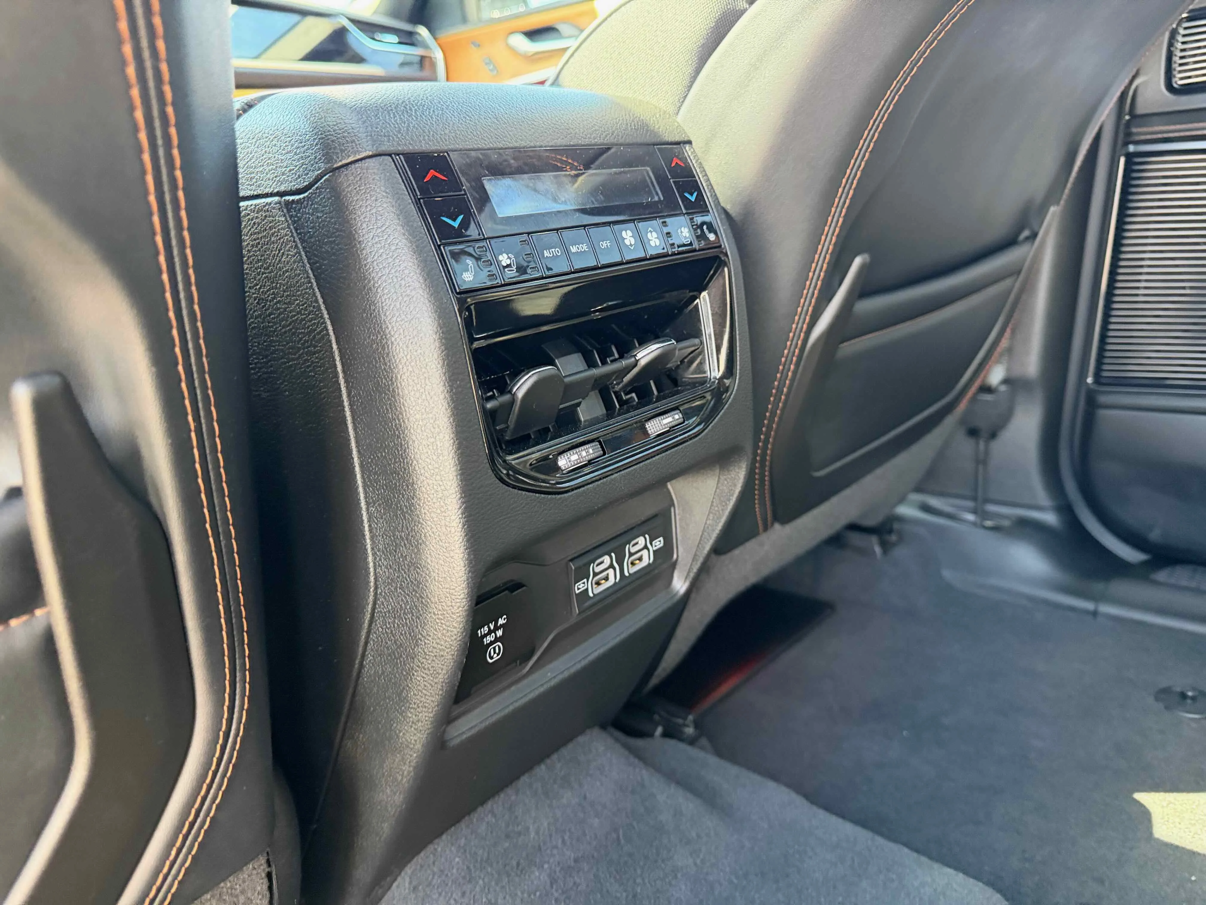 Used 2024 Silver Zynith Jeep Summit Reserve image 31