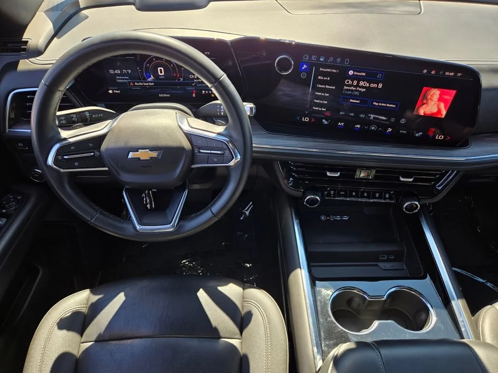 Used 2025 Lakeshore Blue Metallic Chevrolet LT image 13
