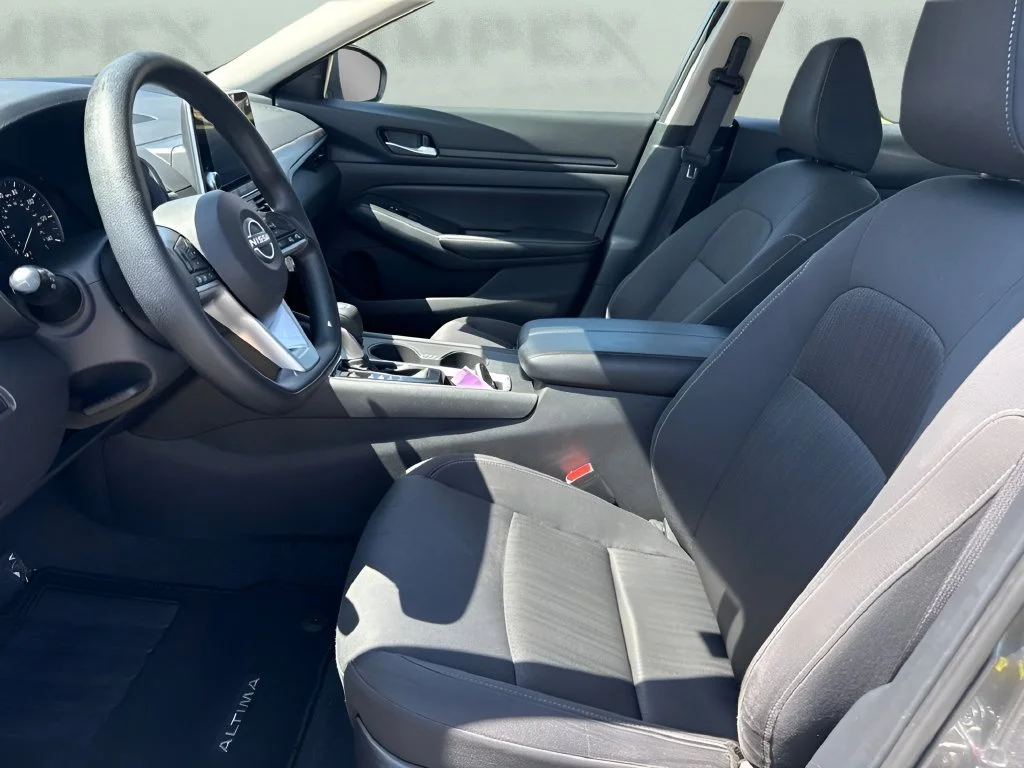 Used 2025 Charcoal Nissan SV image 9