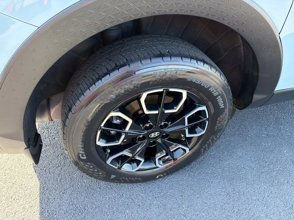Used 2023 Blue Stone Hyundai SEL image 11