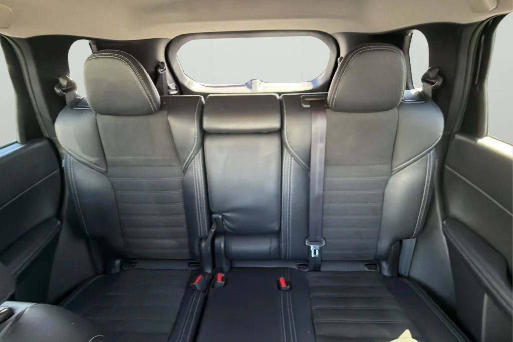 Used 2024 Black Mitsubishi SE image 11