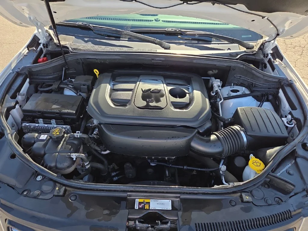 Used 2020 White Jeep Altitude image 24