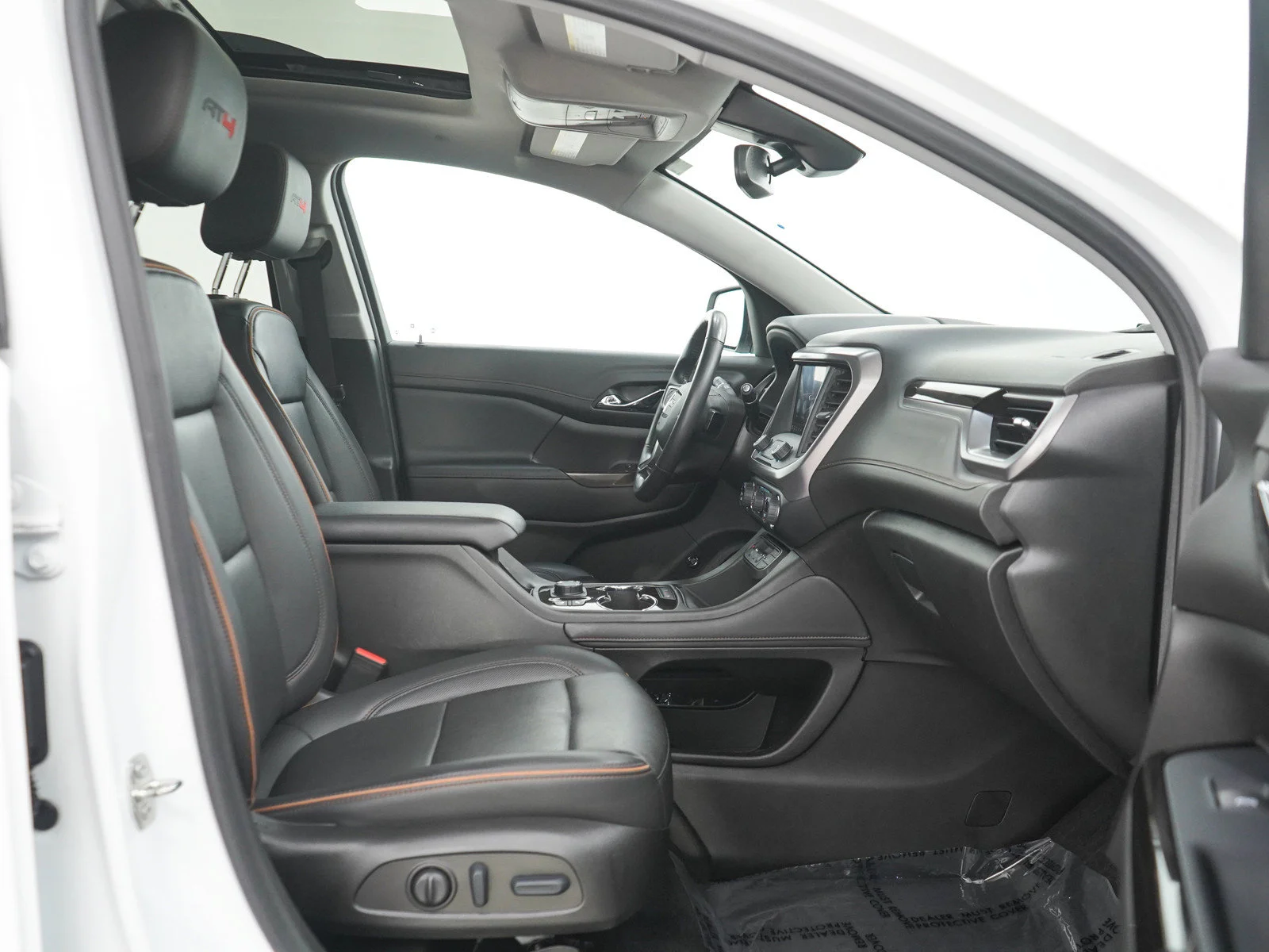 Used 2022 Summit White GMC AT4 image 11
