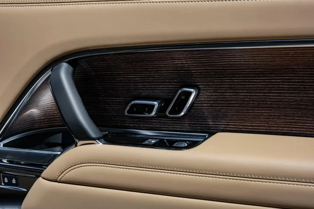 2026 Land Rover Range Rover SE - Photo 59