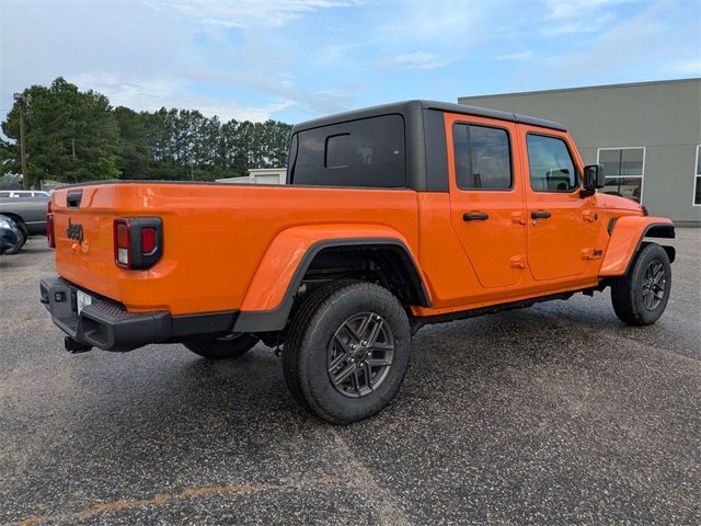 2025 Jeep Gladiator Sport S photo 4