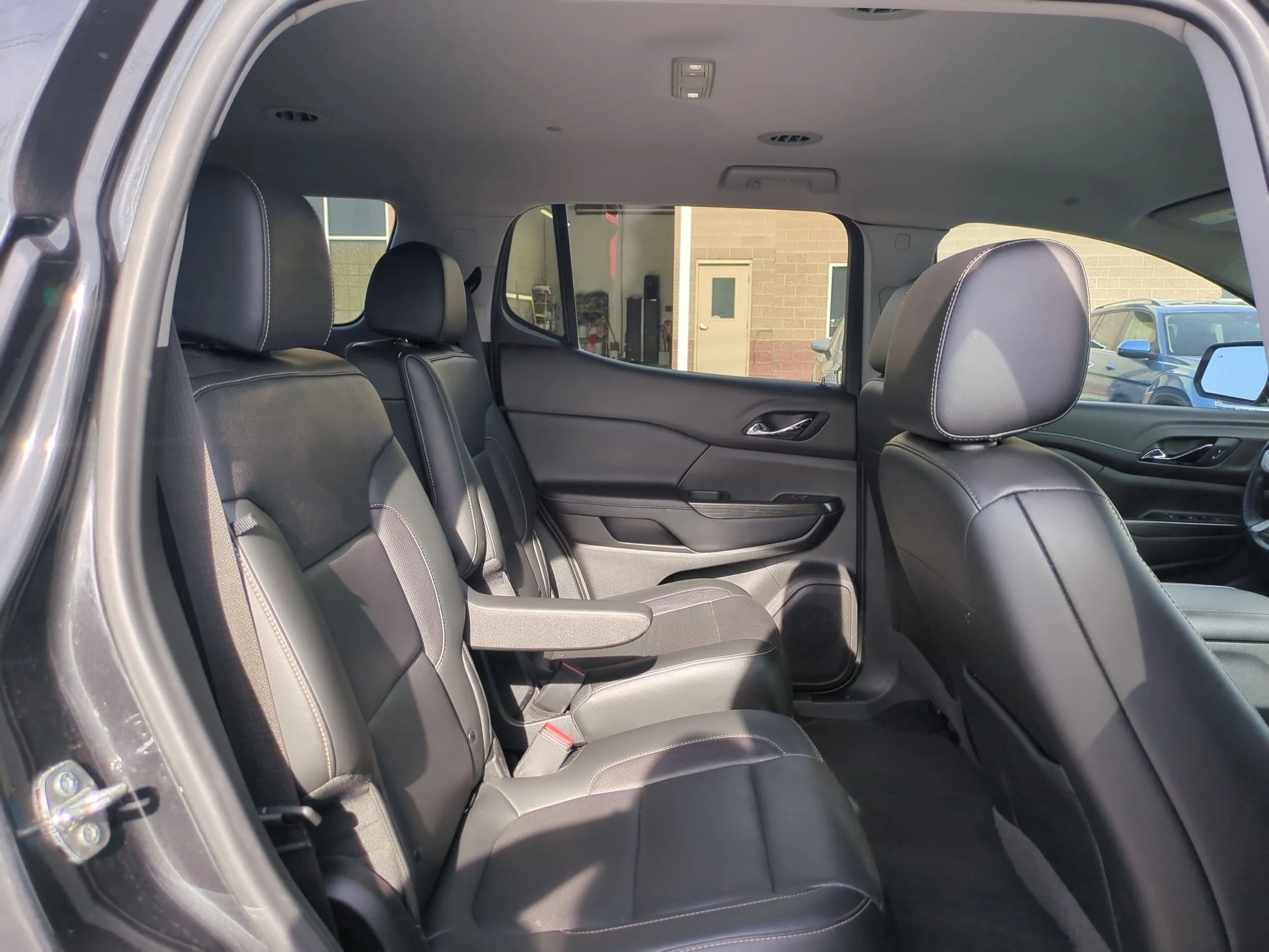 Used 2020 Carbon Black Metallic GMC SLT image 27