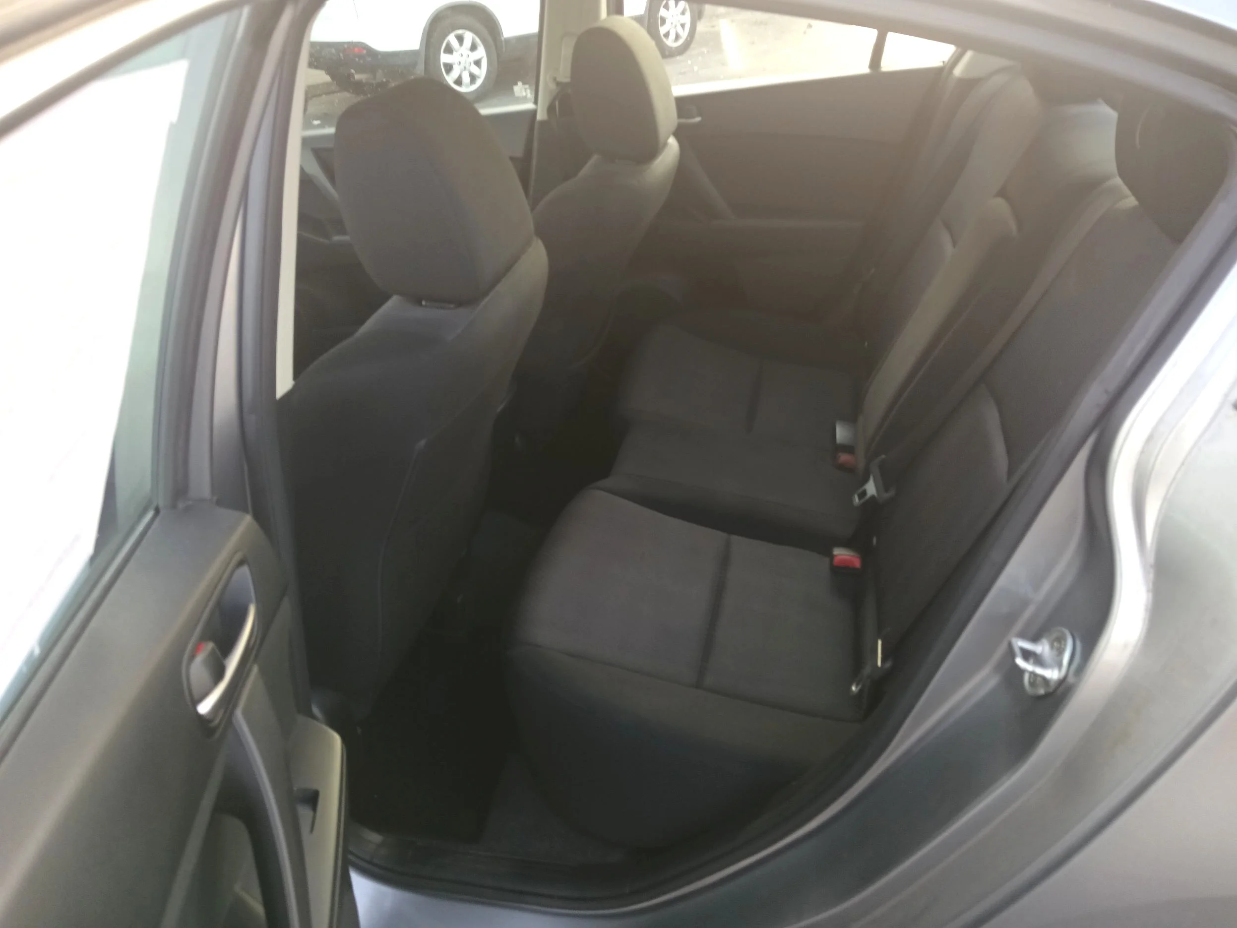 Used 2010 Silver Mazda i SV 4-Door image 10