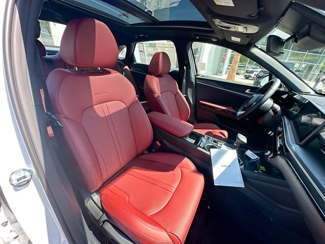 Used 2026 Snow White Pearl Kia GT-Line image 29