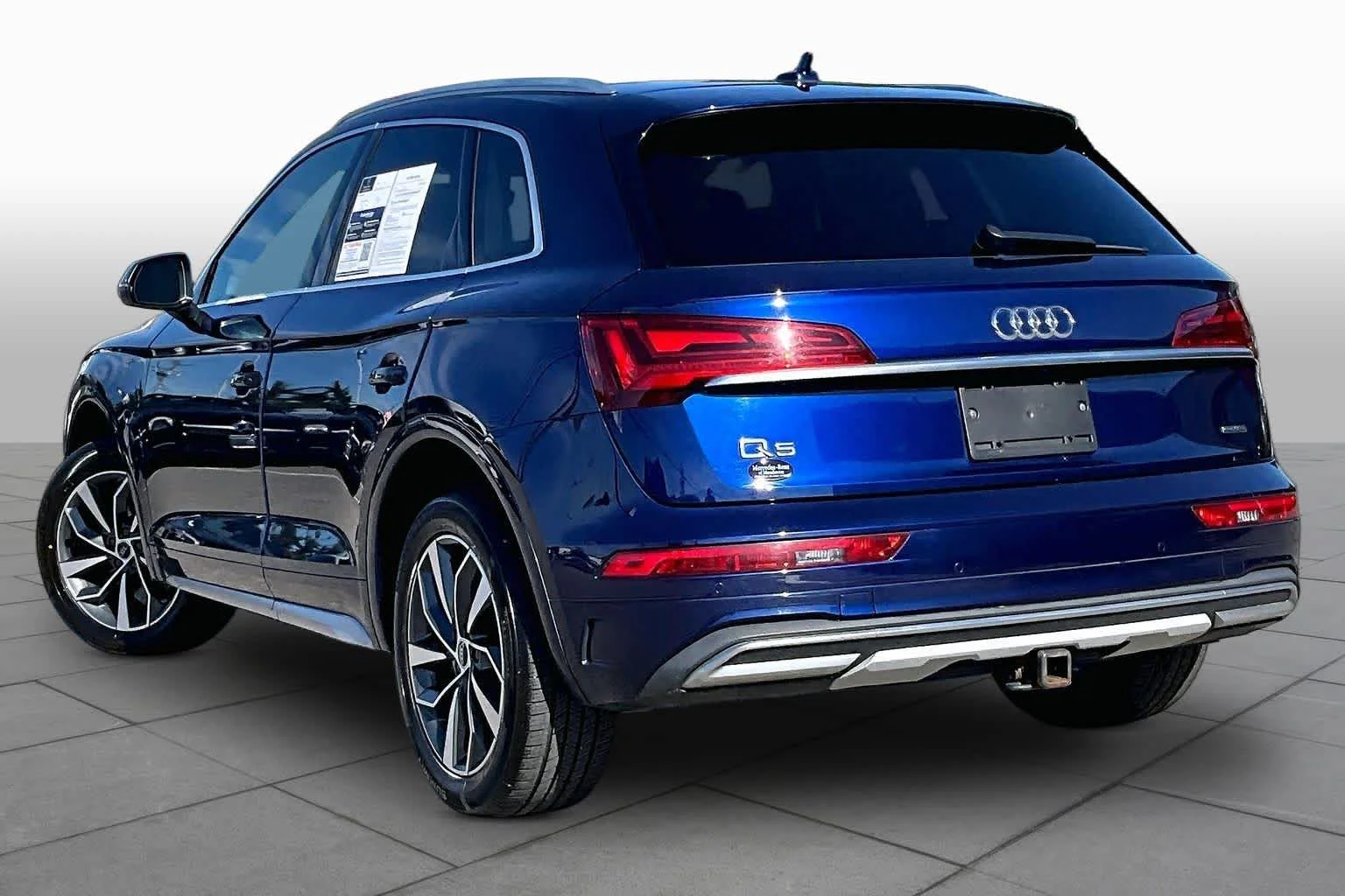 Used 2021 Navarra Blue Metallic Audi Premium Plus image 12