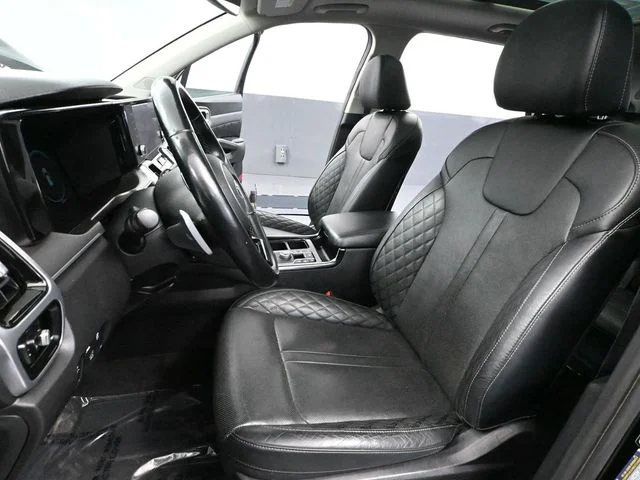 Used 2021 Black Kia SX-Prestige image 24