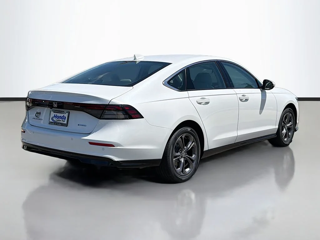 New 2026 Platinum White Pearl Honda EX-L image 6