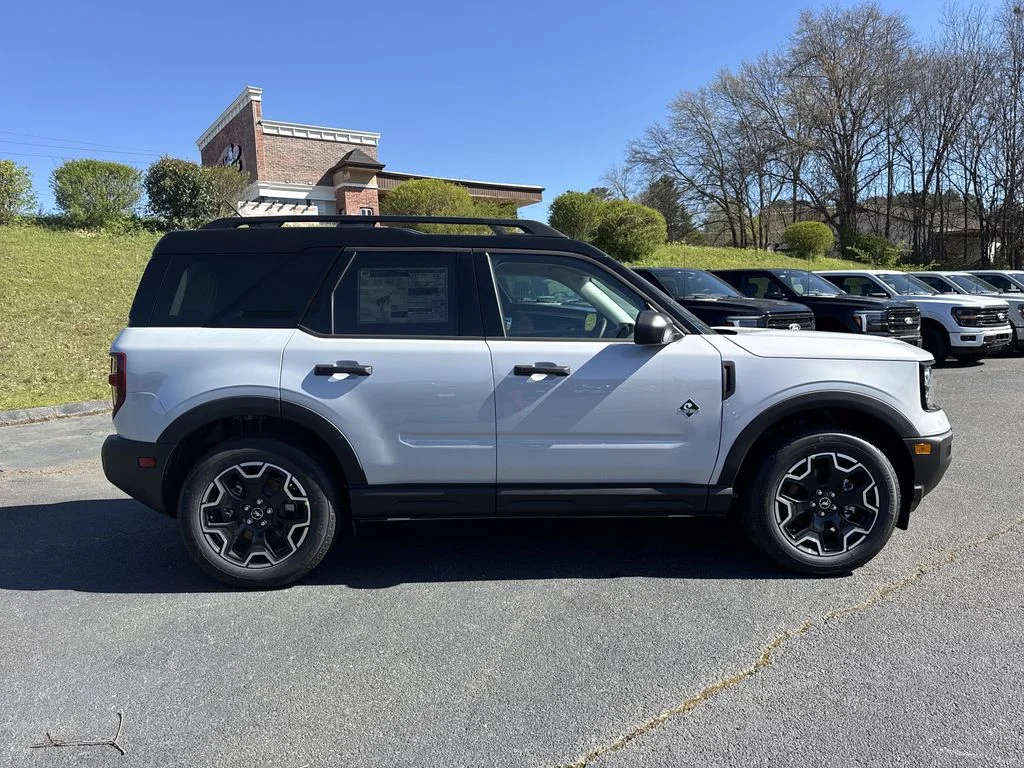 New 2026 White Ford Outer Banks image 8