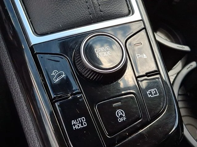 Used 2023 Black Kia EX image 24