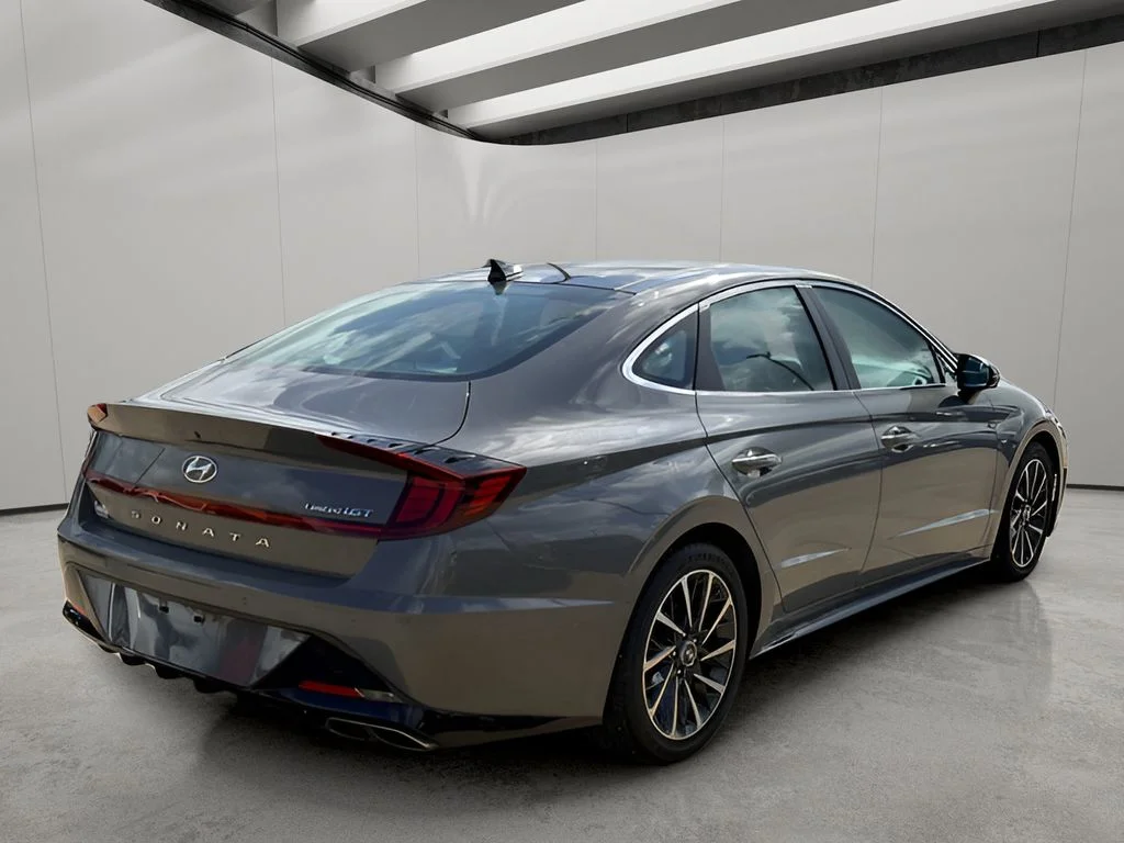 Used 2022 Hampton Gray Hyundai Limited image 6