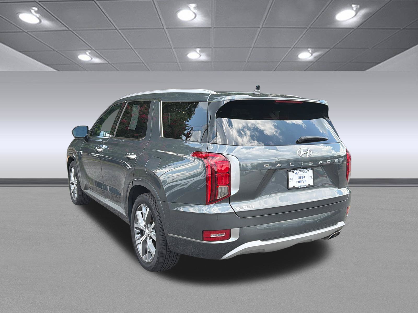 Used 2022 Steel Graphite Hyundai Limited image 9
