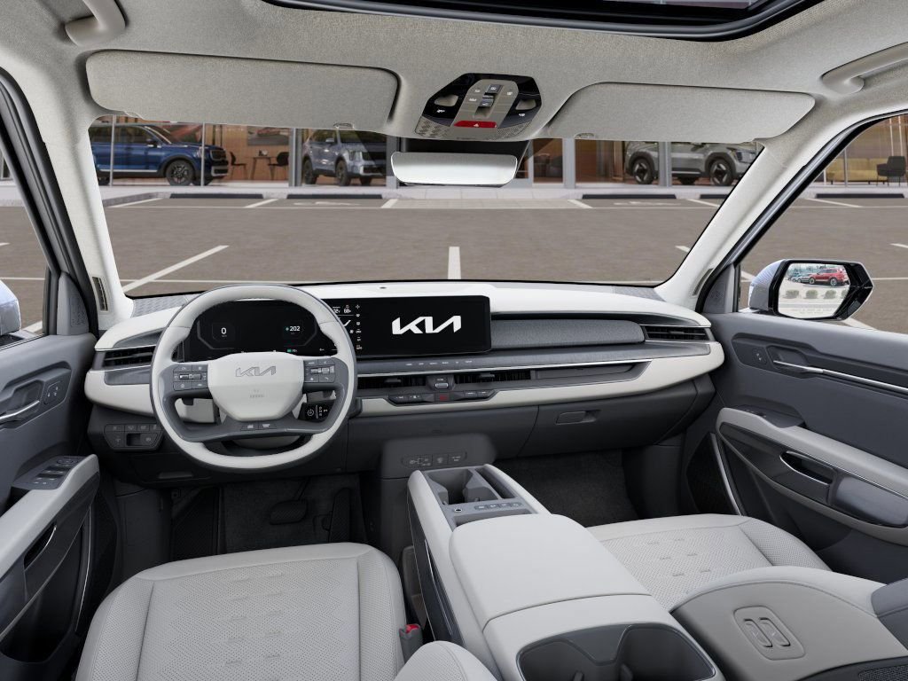 New 2026 White Kia Wind image 14