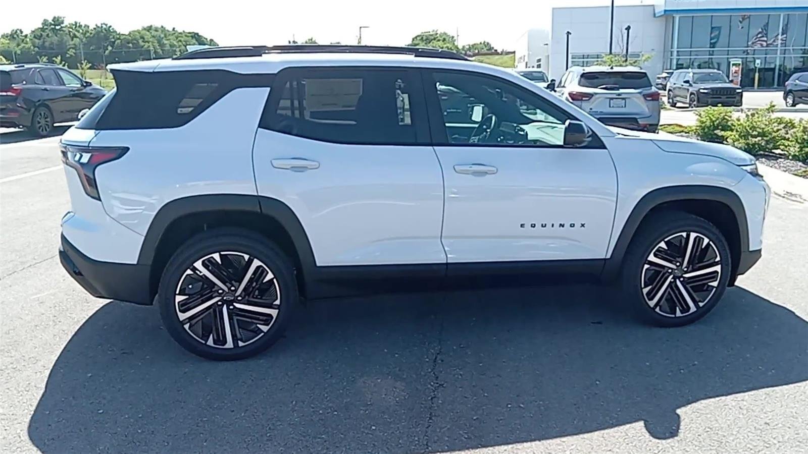 New 2026 Polar White Tricoat Chevrolet RS image 59