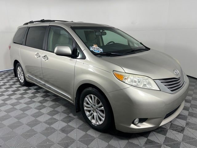 2017 Toyota Sienna XLE