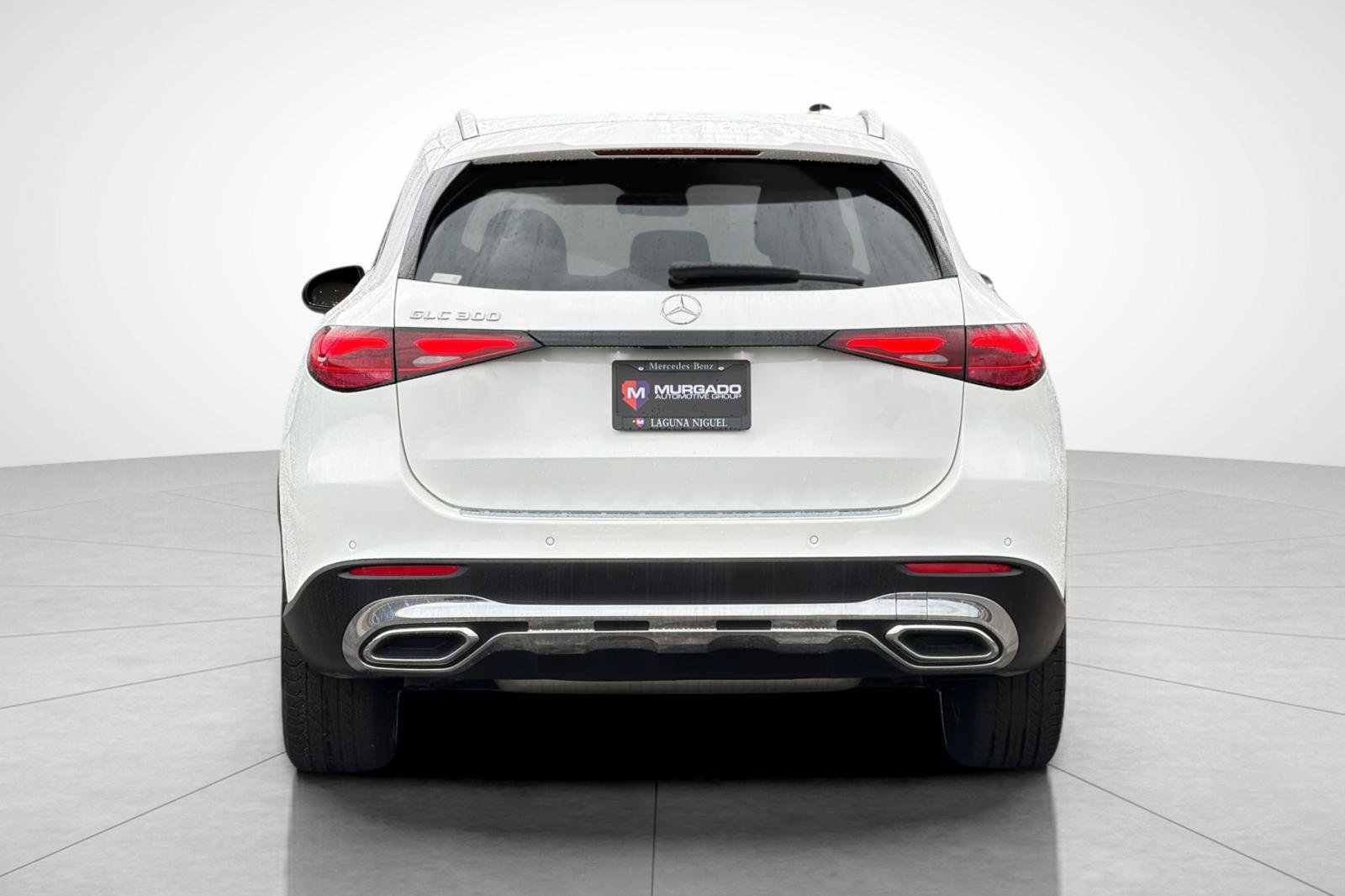 Used 2024 White Mercedes-Benz GLC 300 image 7