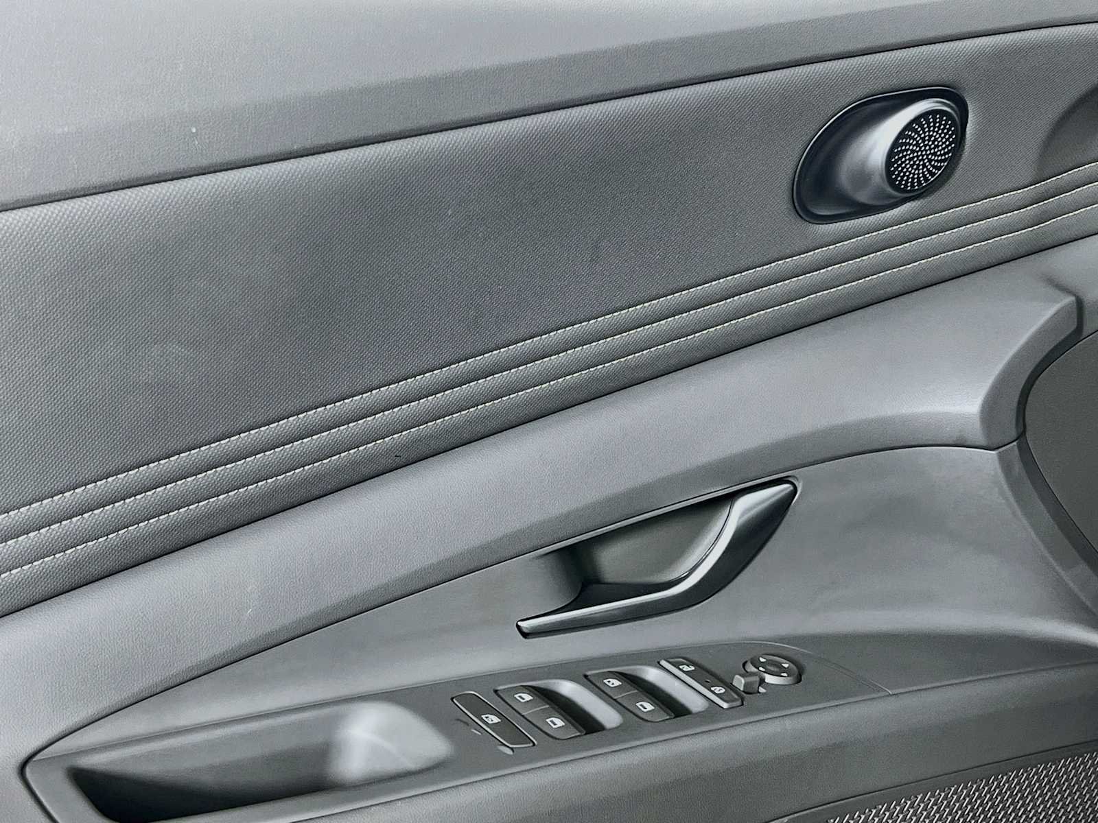 Certified Used 2023 Fluid Metal Hyundai SEL image 18
