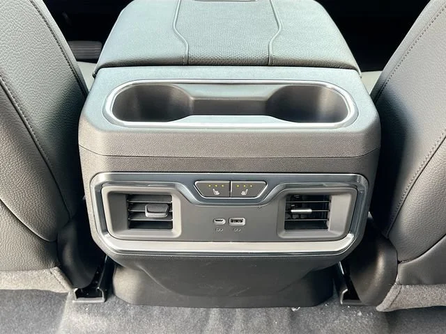 2026 GMC Sierra 2500HD Denali - Photo 18