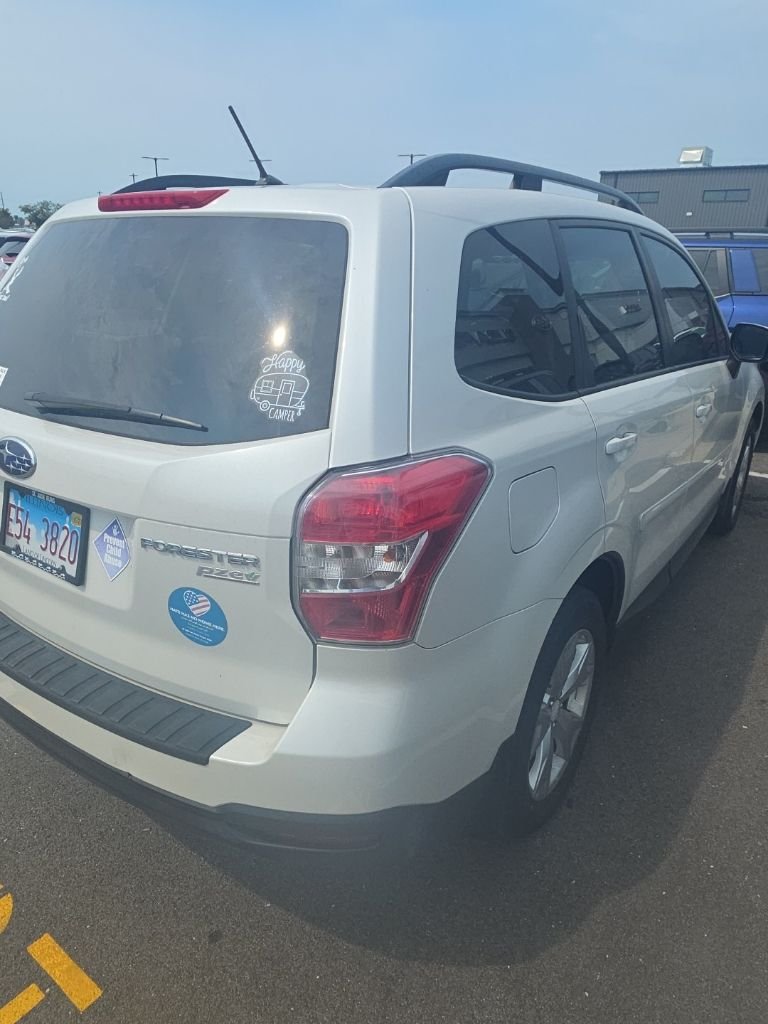 Used 2015 Satin White Pearl Subaru 2.5i Premium image 13