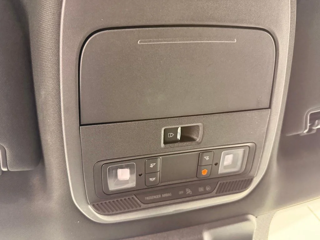 Used 2025 White Ford XLT image 28