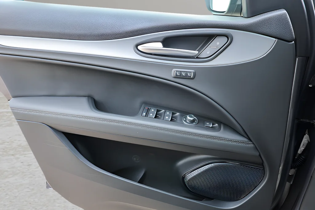 2026 Alfa Romeo Stelvio Base - Photo 23