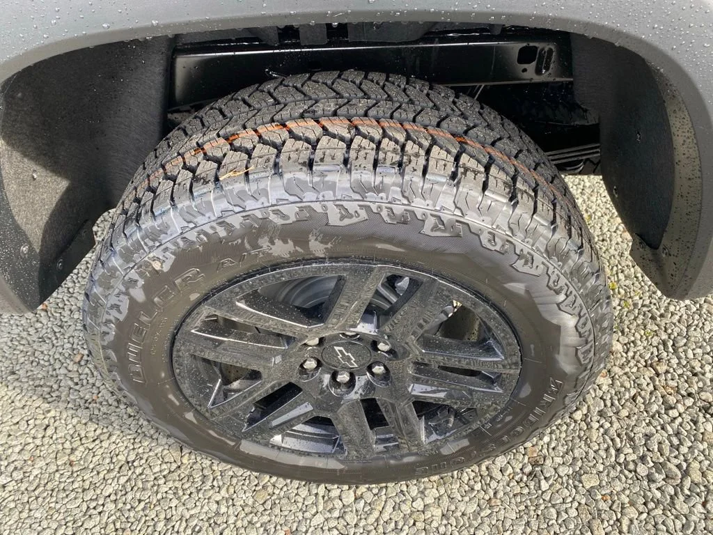2025 Chevrolet Colorado Trail Boss - Photo 25