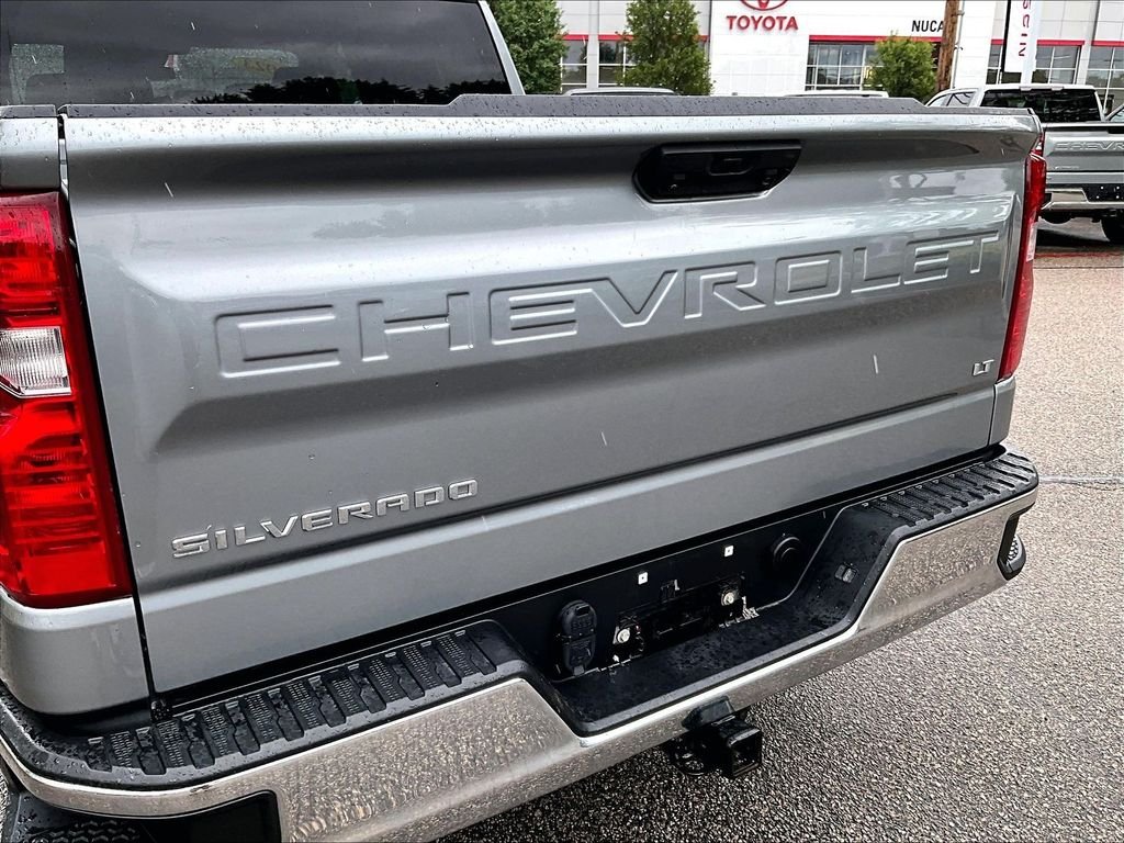 Used 2023 Gray Chevrolet LT image 26