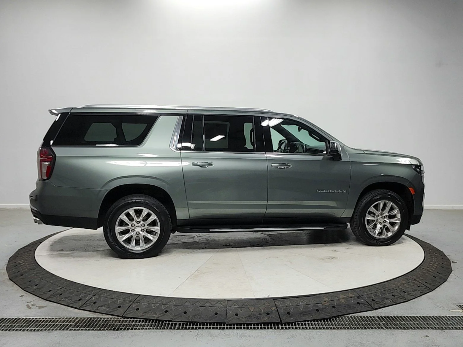 Used 2023 Silver Sage Metallic Chevrolet Premier image 8