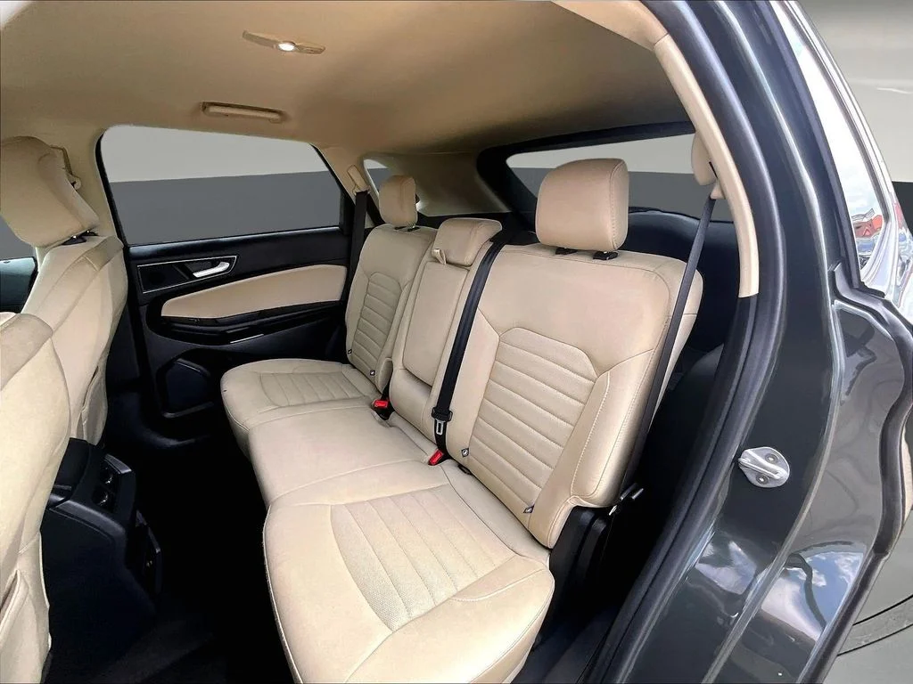 Used 2024 Green Ford SE image 26