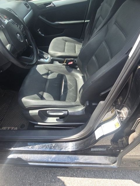 Used 2012  Volkswagen SEL image 18