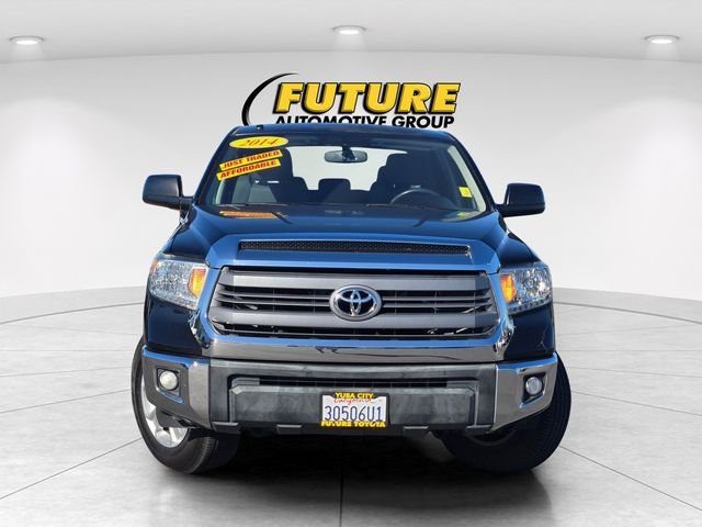 Used 2014 Black Toyota SR5 image 2