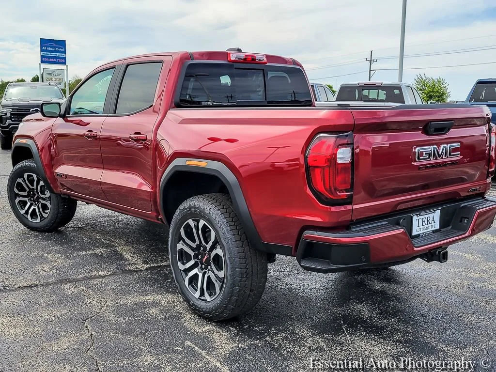 2026 GMC Canyon AT4 - Photo 7