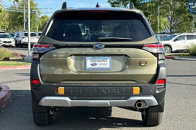 New 2026 AUTUMN GREEN METALLIC Subaru Wilderness image 5