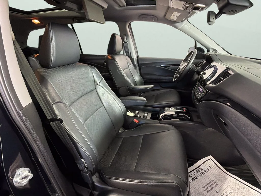 Used 2019 Black Honda Elite image 42