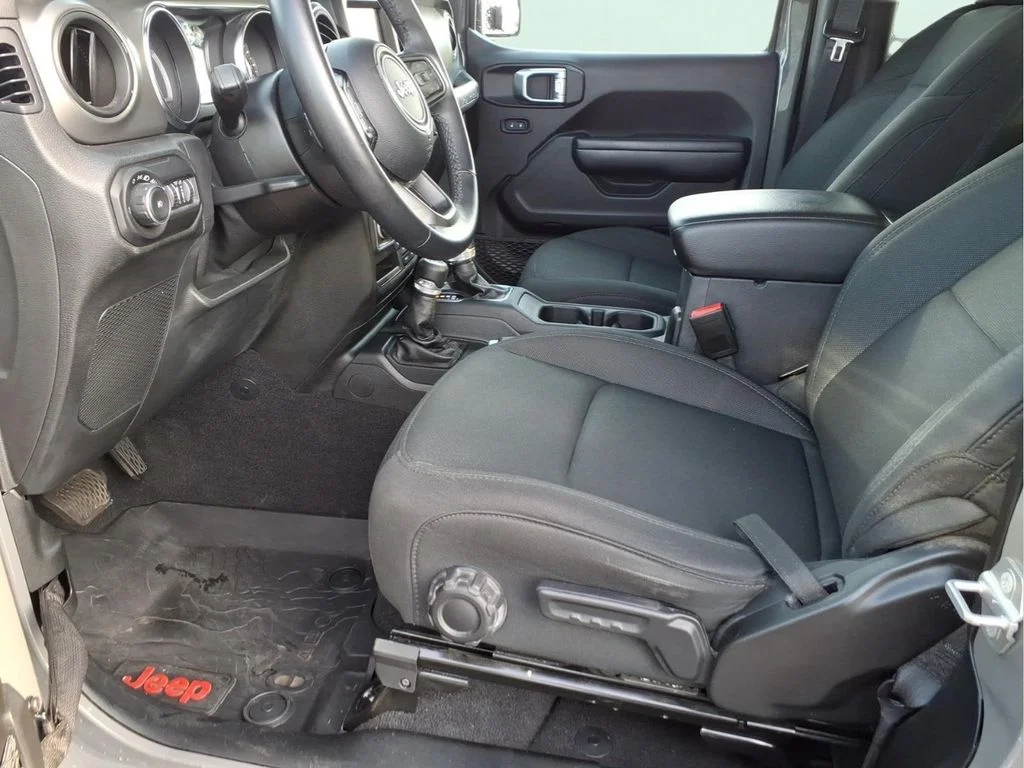 Used 2021 Gray Jeep Sport S image 16