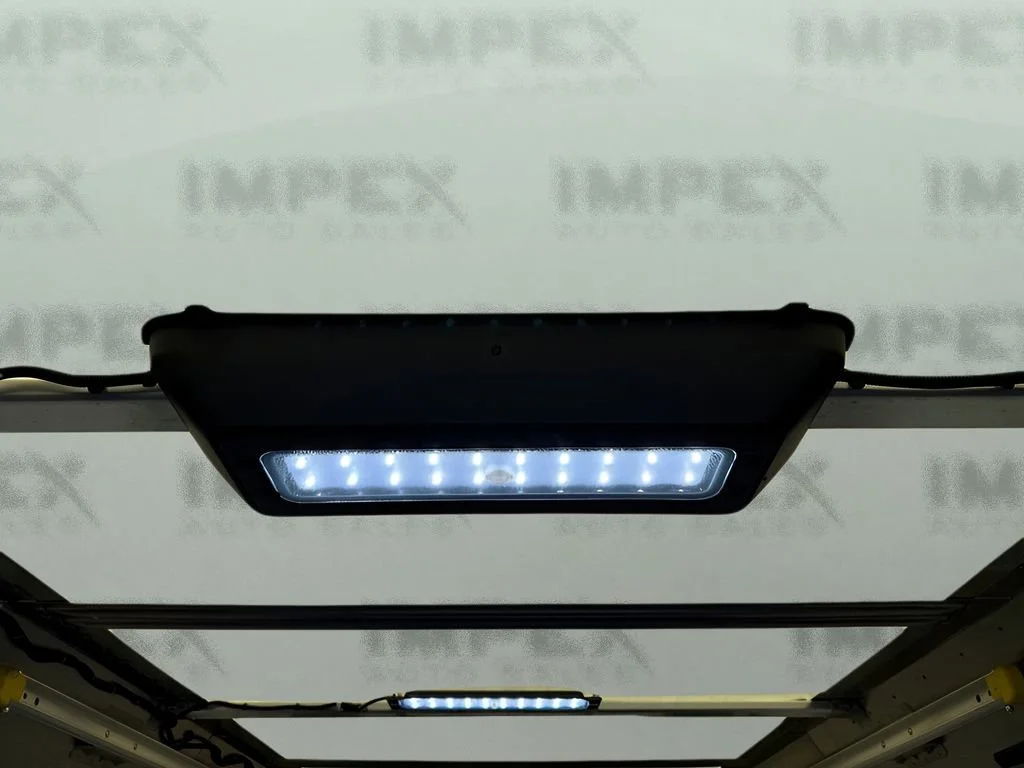 Used 2024 Oyster White BrightDrop EJY image 31