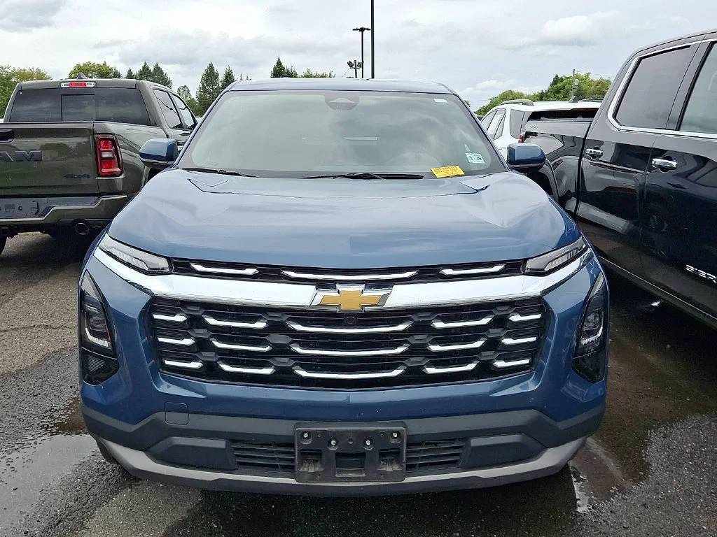 Used 2025 Lakeshore Blue Metallic Chevrolet LT image 2