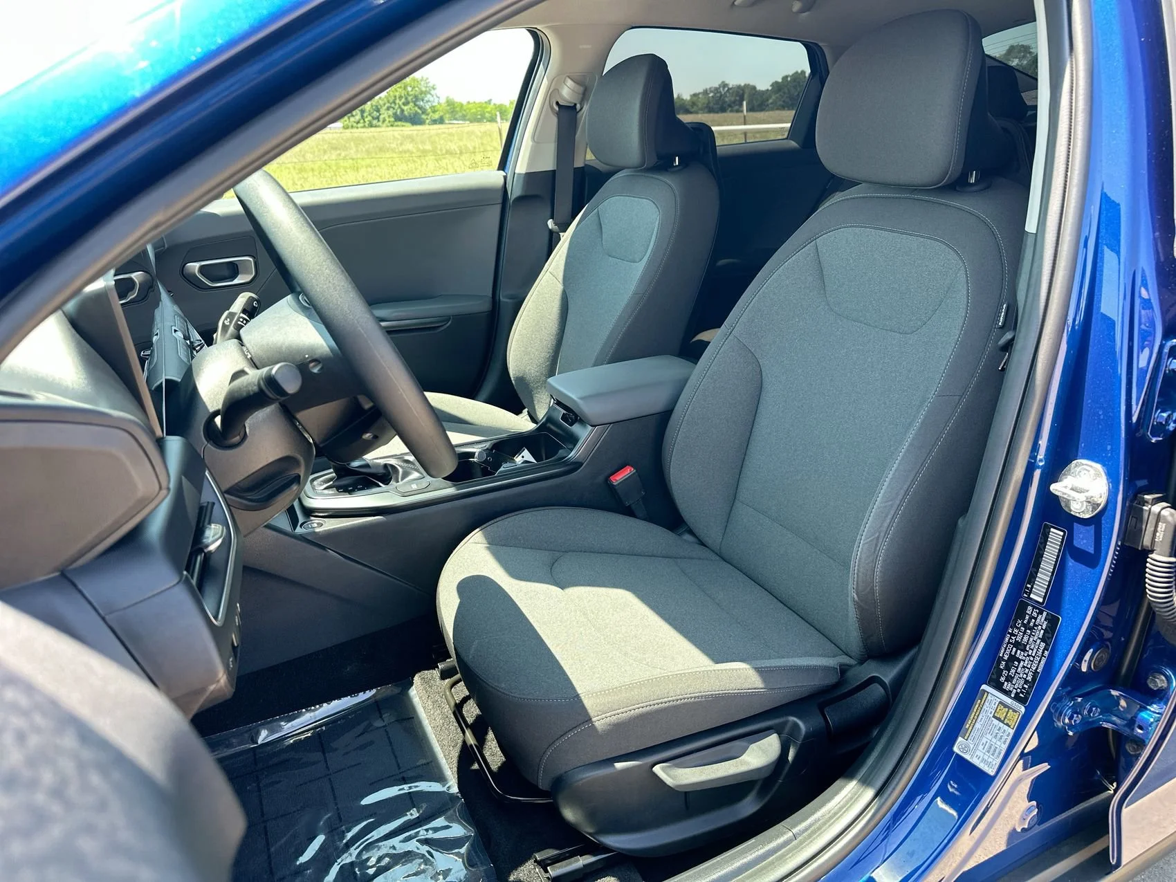Used 2025 Deep Sea Blue Kia LXS image 11