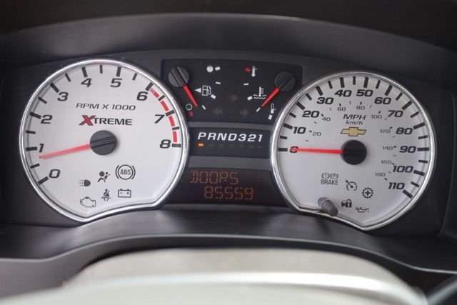 Used 2005 Red Chevrolet LS image 22