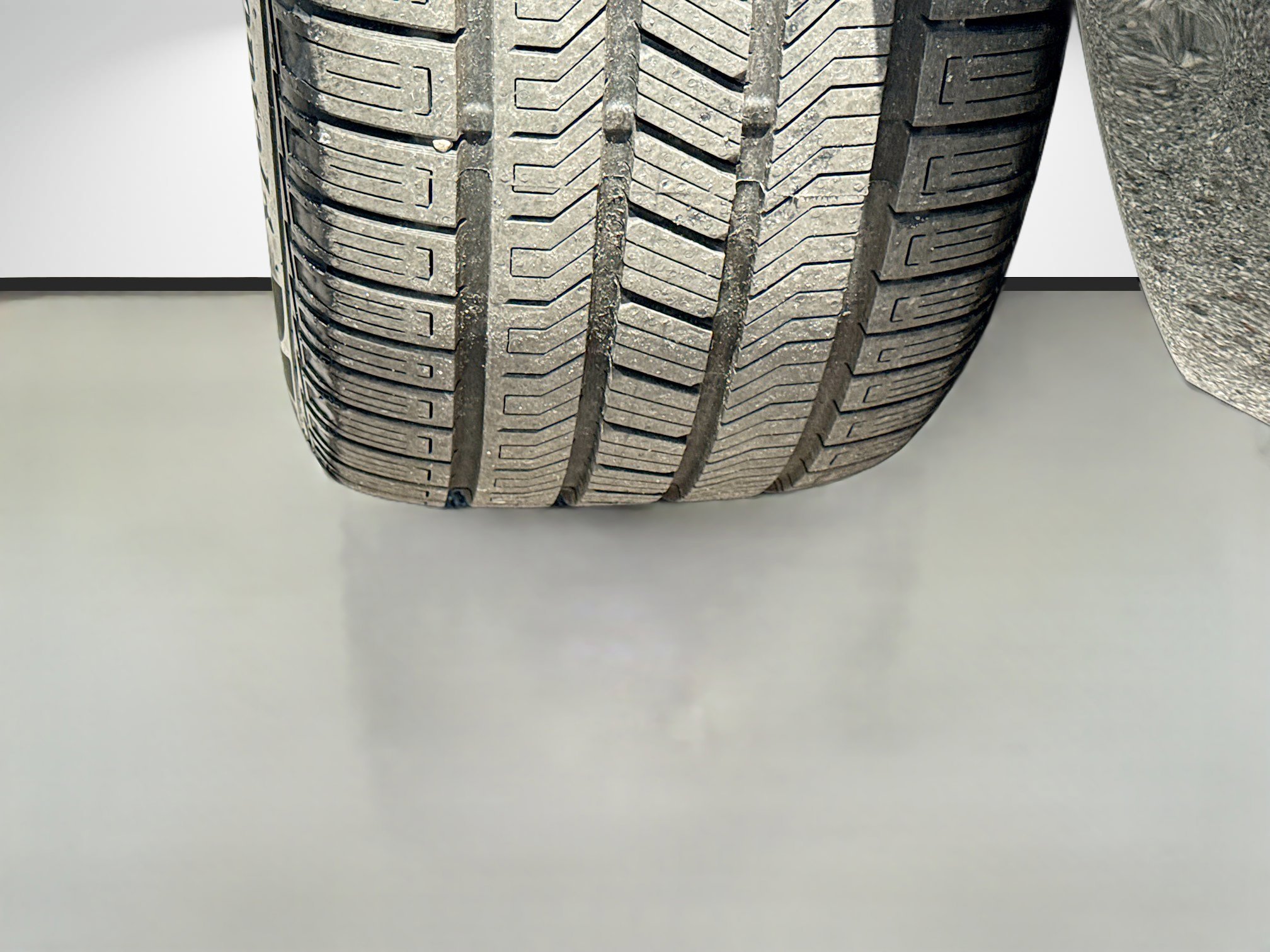 New 2026 Carpathian Grey Land Rover V8 image 9