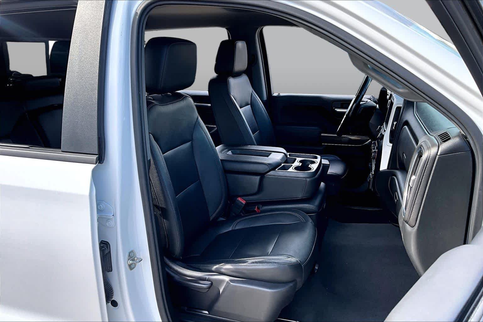 Used 2019 Summit White Chevrolet LT image 9