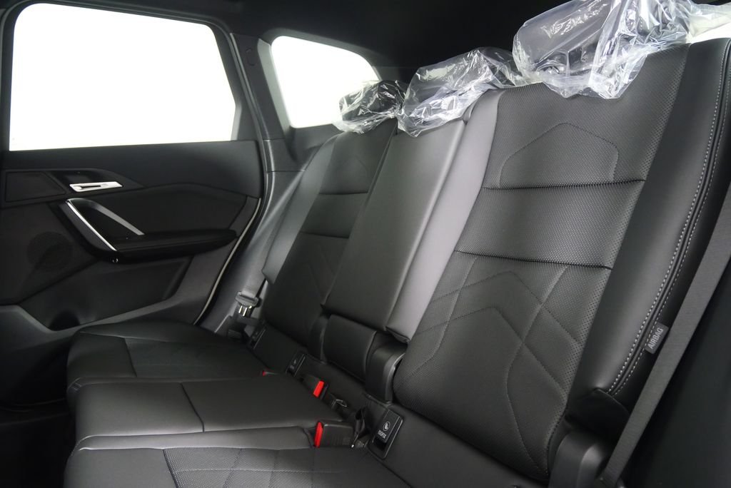 Used 2026 Alpine White BMW xDrive28i image 15