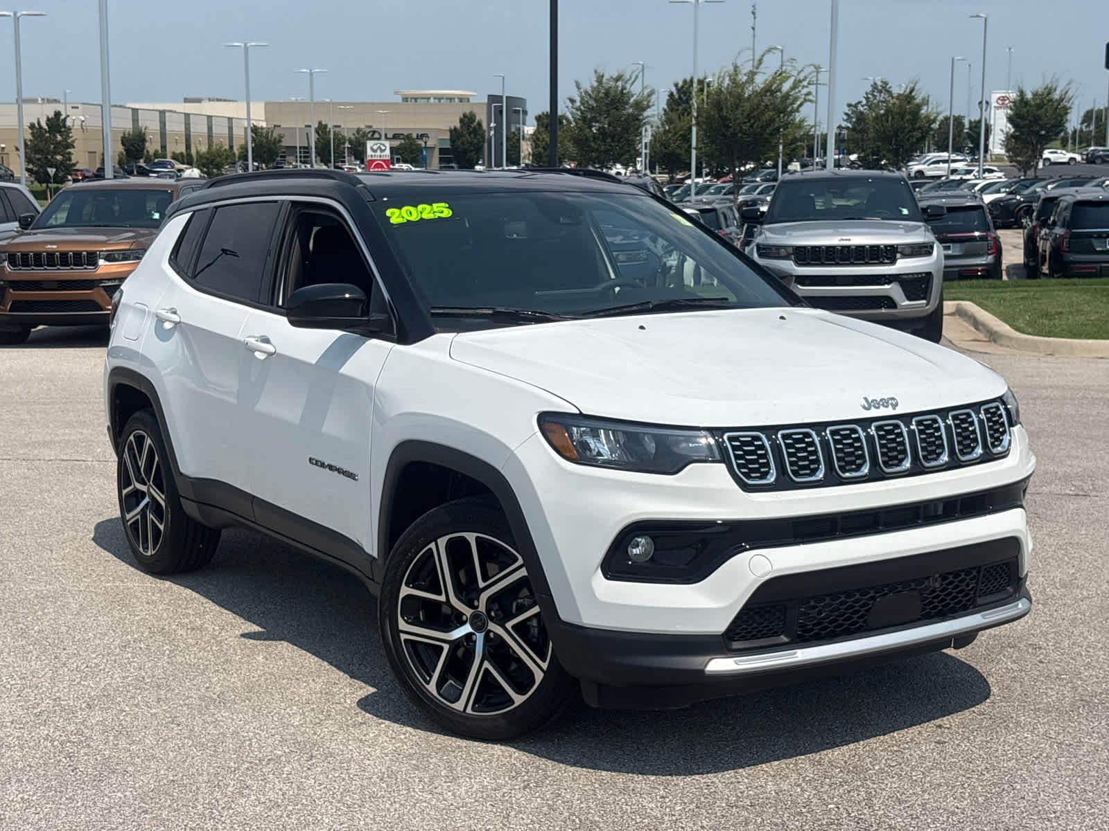 Used 2025 Jeep Compass Limited with VIN 3C4NJDCN2ST593075 for sale in Kansas City
