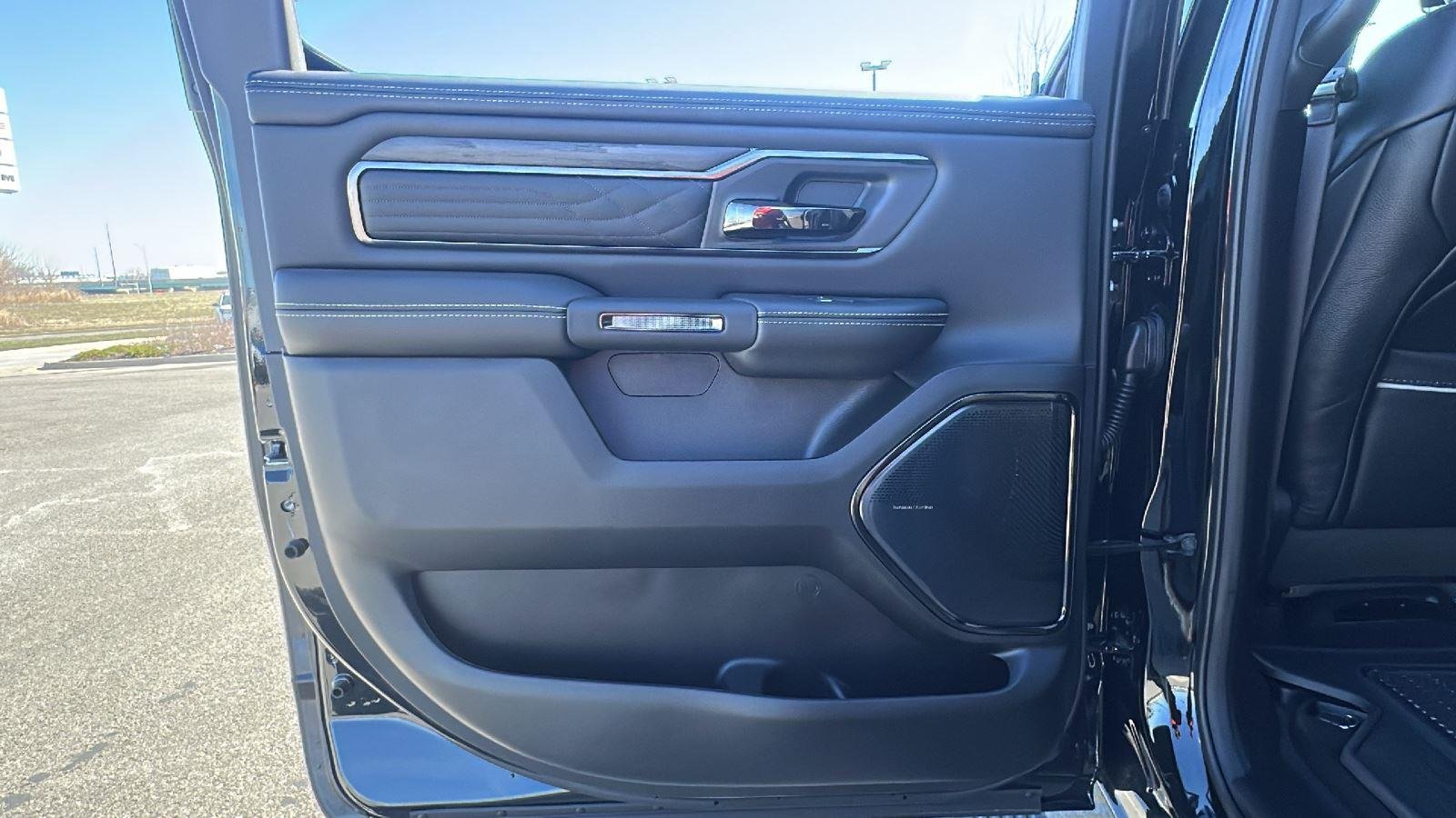 2026 RAM 1500 Limited - Photo 30