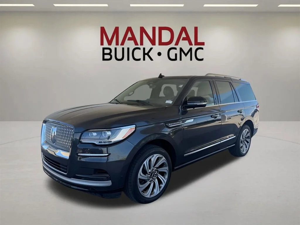 2023 Lincoln Navigator Reserve 4WD's photo