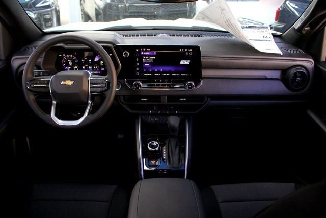 2026 Chevrolet Colorado Work Truck - Photo 16