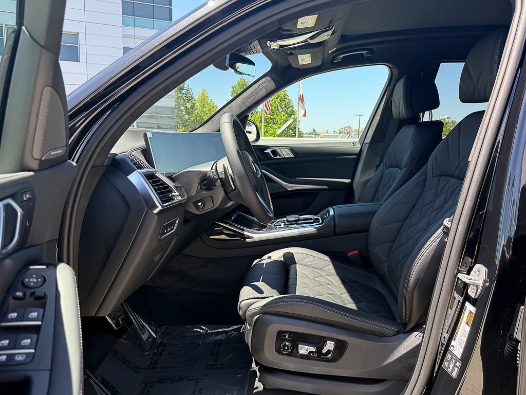 New 2027 Black Sapphire Metallic BMW xDrive40i image 9